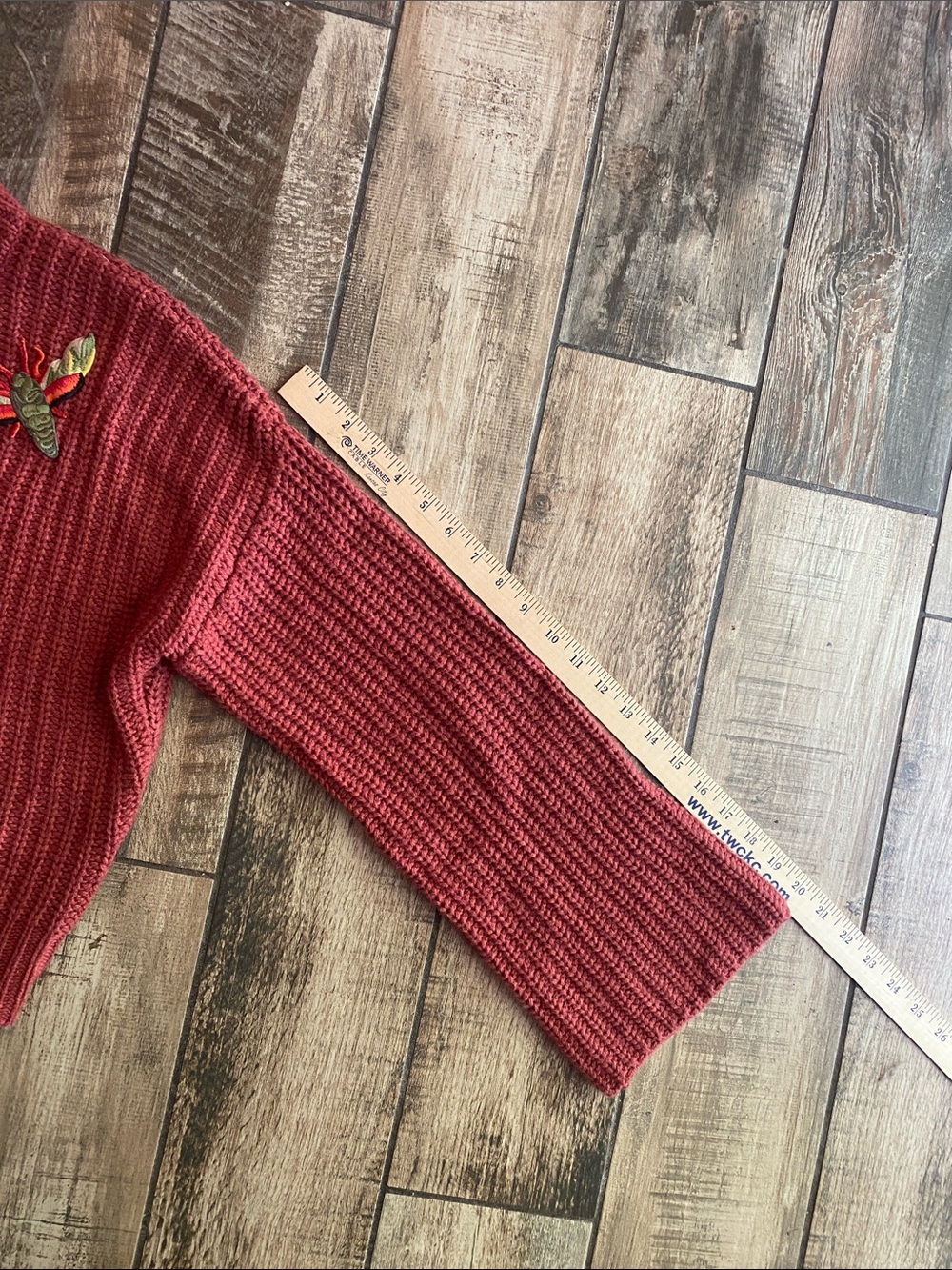 Never a wallflower Women’s rust Red Embroidered Button-Front Sweater 🆕 - Picture 6 of 11